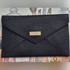 LIKE NEW!! Henri Bendel Envelope Clutch
